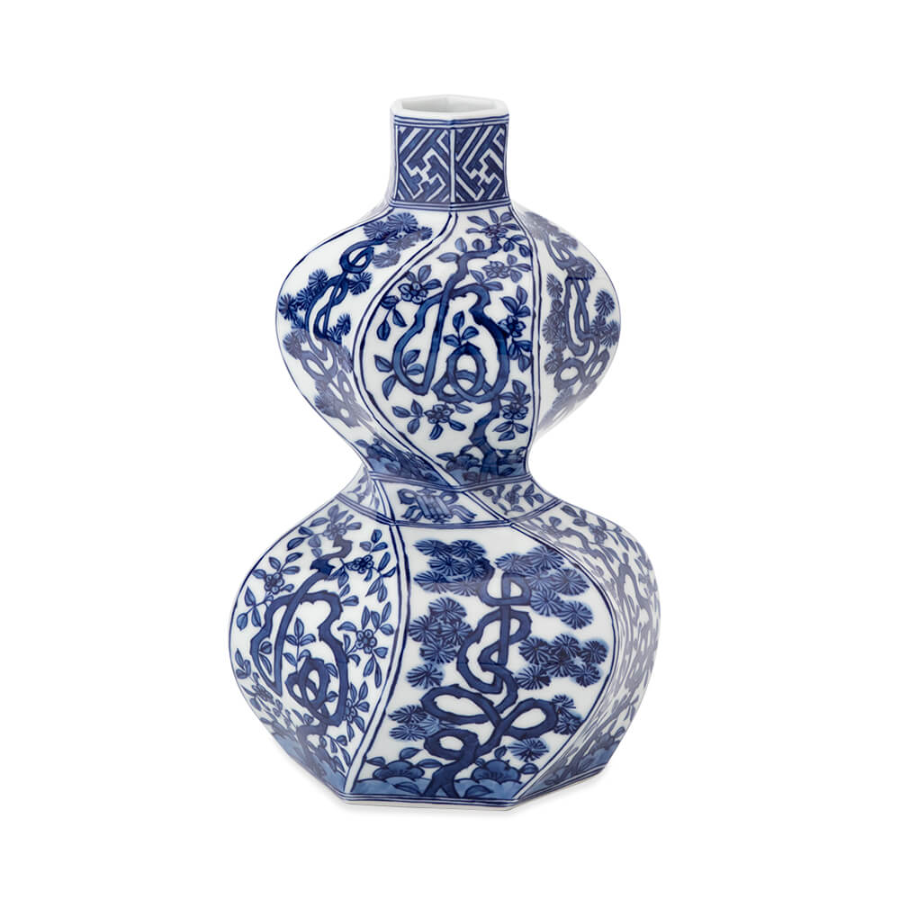 【RITAO CHANさん専用】古伊万里の伝統　源右衛門作　黄緑彩兜唐草文　花瓶 源右衛門窯 黄緑彩兜唐草 花瓶・大 / げんえもんがま 黄緑彩兜唐草