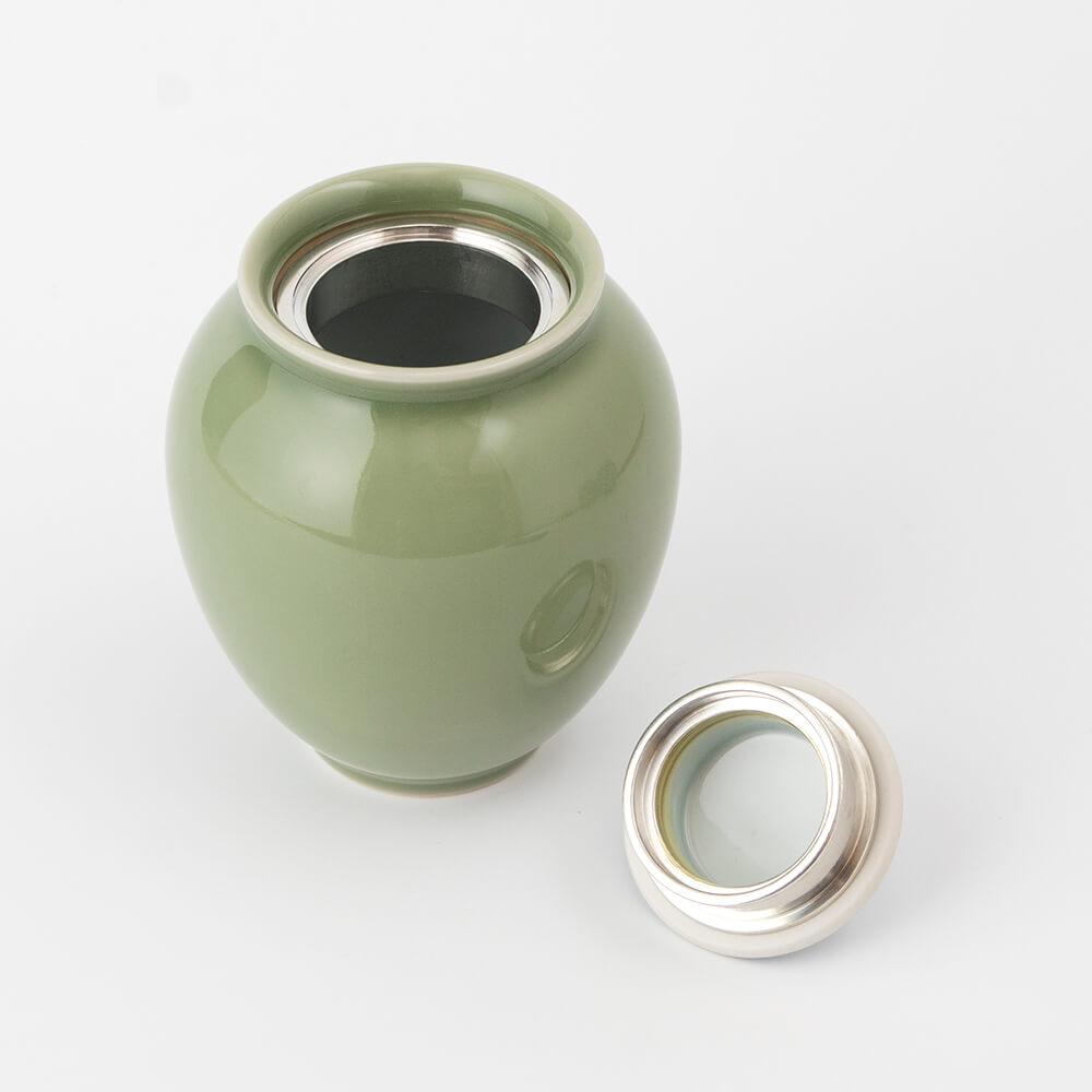 ☆70% OFF!!☆ 青磁木ノ葉文 紅茶茶壺「錫加工」 ｜ 有田焼の